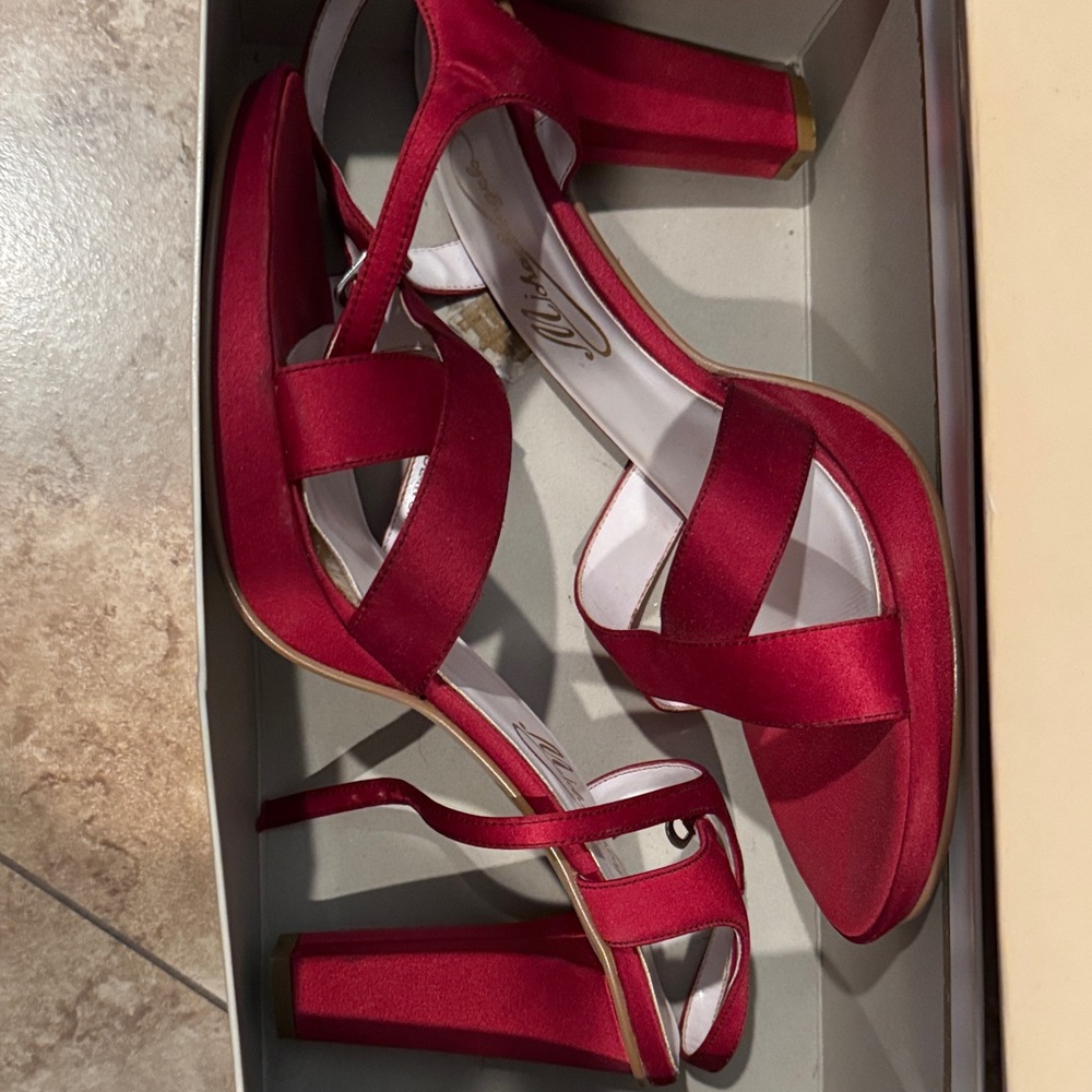 Michaelangelo Elegant Red Strappy Heels